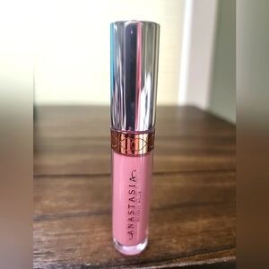 NWOB Anastasia Liquid Lipstick- Crush. 08oz